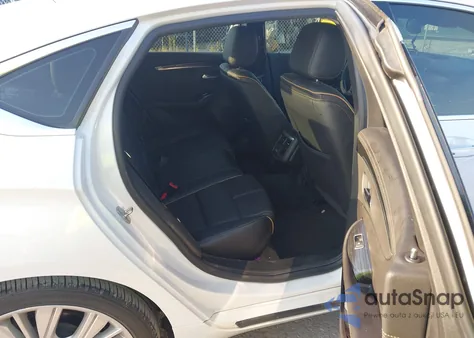 2019 Chevrolet Impala Premier z USA, uszkodzony, nr VIN 1G1105S35KU144415